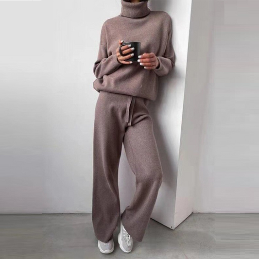 Women’s Relaxed Turtleneck Knit Set – Soft Pullover and Drawstring Wide-Leg Trousers for Autumn and Winter
