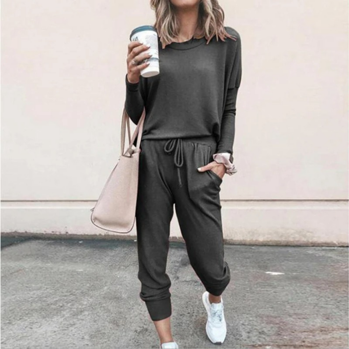 Women’s Relaxed Long-Sleeve Top and Jogger Set – Soft Two-Piece Casual Outfit