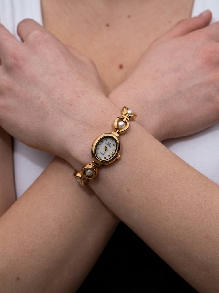 Women’s Pearl-Accent Quartz Bracelet Watch – Oval Dial Gold-Tone Jewellery Watch for Everyday and Occasion Wear