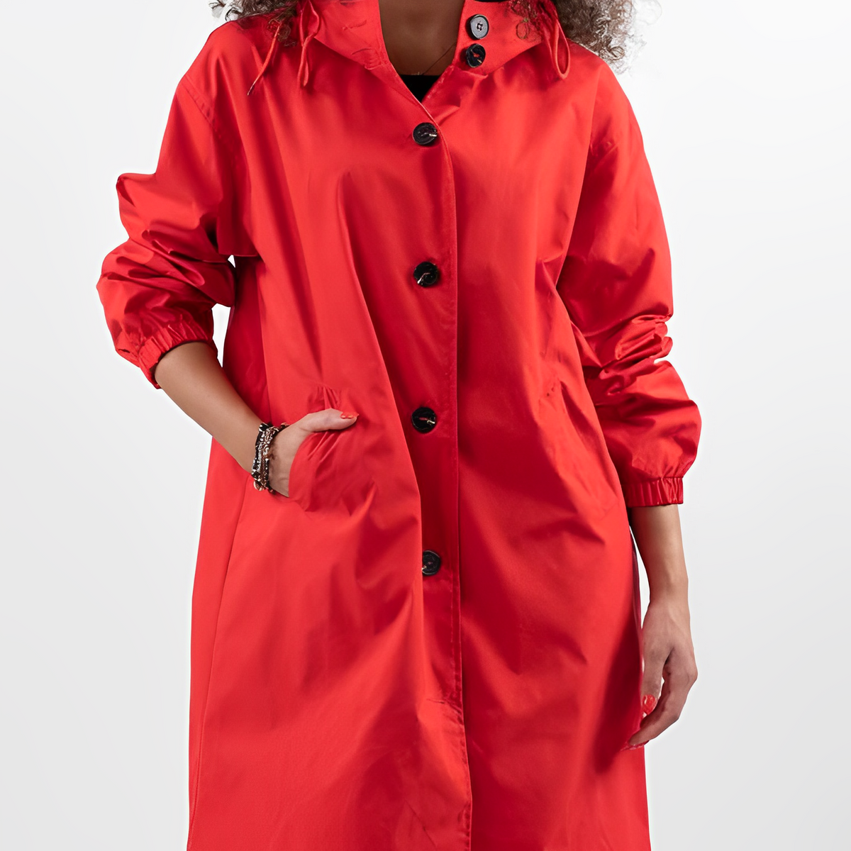 Women’s Longline Button-Front Raincoat – Lightweight Waterproof Hooded Jacket with Drawstring Collar for Wet-Weather Wear