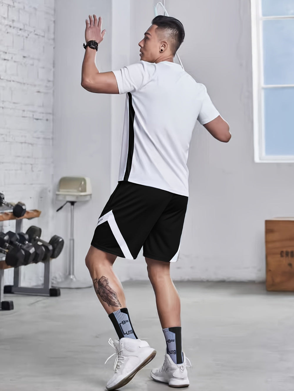 Men’s Performance Sports Set – Athletic Short-Sleeve Training Top with Coordinated Running Shorts