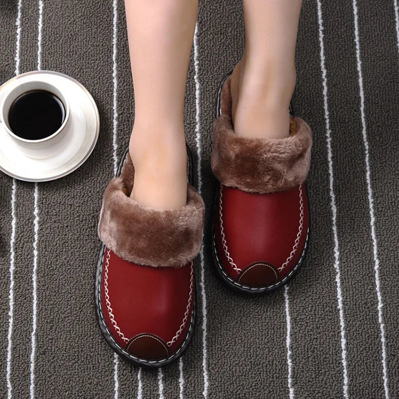 Women’s Plush-Lined Leather Winter Slippers – Warm Closed-Toe Slip-On Indoor House Shoes for Everyday Comfort