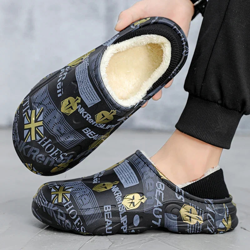 Men’s Fleece-Lined Clog Slippers – Printed Closed-Toe Winter Shoes with Supportive Sole
