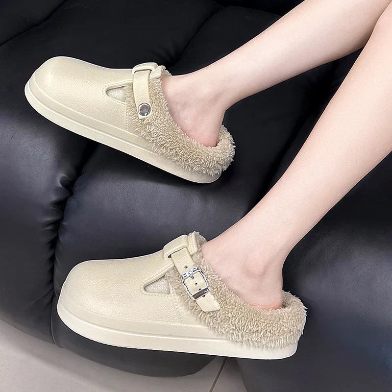 Women’s Buckle-Strap Clog Slippers – Fleece-Lined Winter Mules with Thick Cushioned Sole
