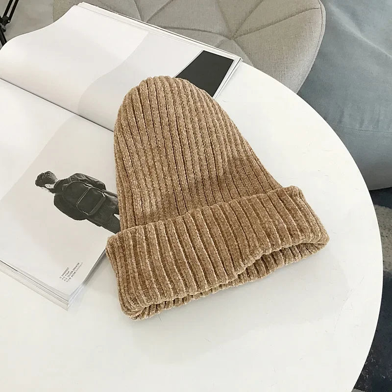 Men’s Soft Chenille Knitted Beanie – Ribbed Cuffed Warm Winter Hat for Everyday Cold-Weather Wear