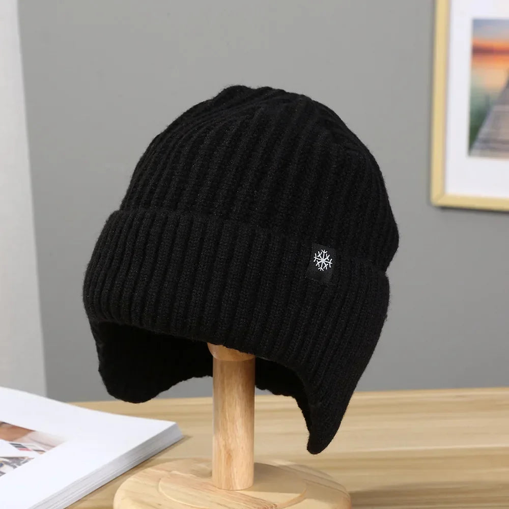 Unisex Ribbed Winter Beanie – Plush-Lined Knit Hat with Extended Ear Coverage