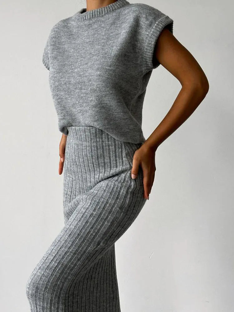 Women’s Cap-Sleeve Knit Skirt Set – Relaxed Crew-Neck Top with Ribbed Midi Skirt for Everyday Wear