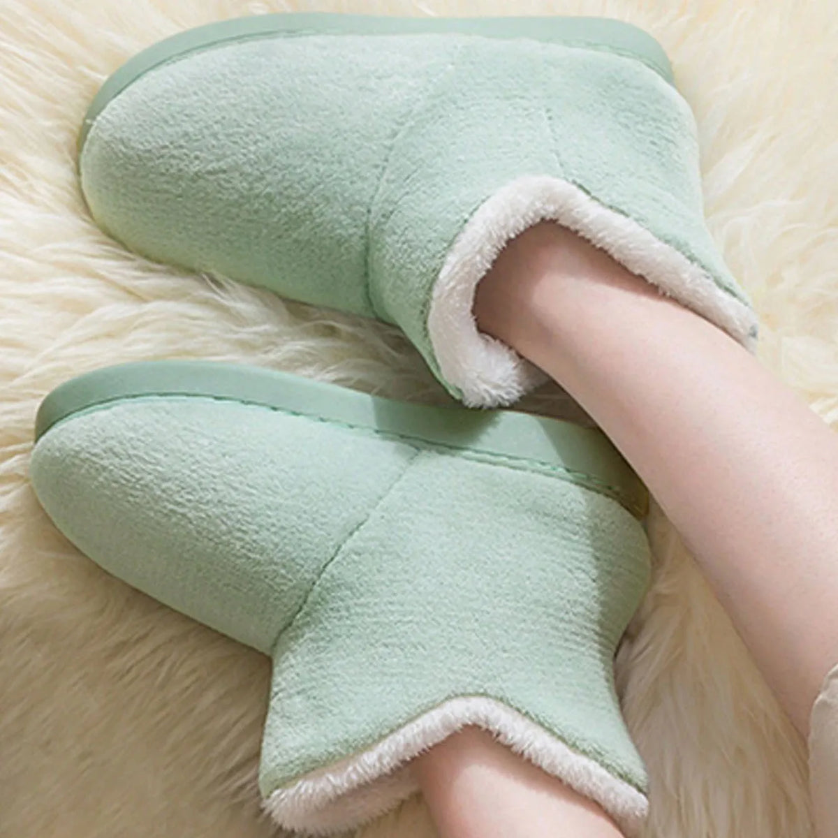 Women’s Plush-Lined Winter Boot Slippers – Warm Non-Slip Indoor House Shoes for Cosy Everyday Home Comfort