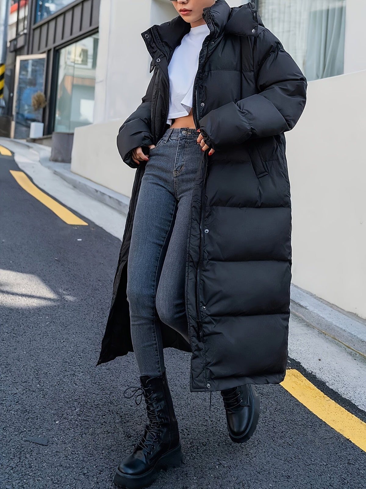 Women’s Full-Length Hooded Puffer Coat – Oversized Insulated Winter Outerwear for Maximum Cold-Weather Coverage