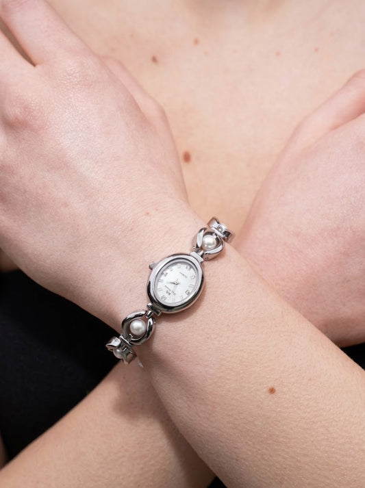 Women’s Pearl-Accent Quartz Bracelet Watch – Oval Dial Gold-Tone Jewellery Watch for Everyday and Occasion Wear