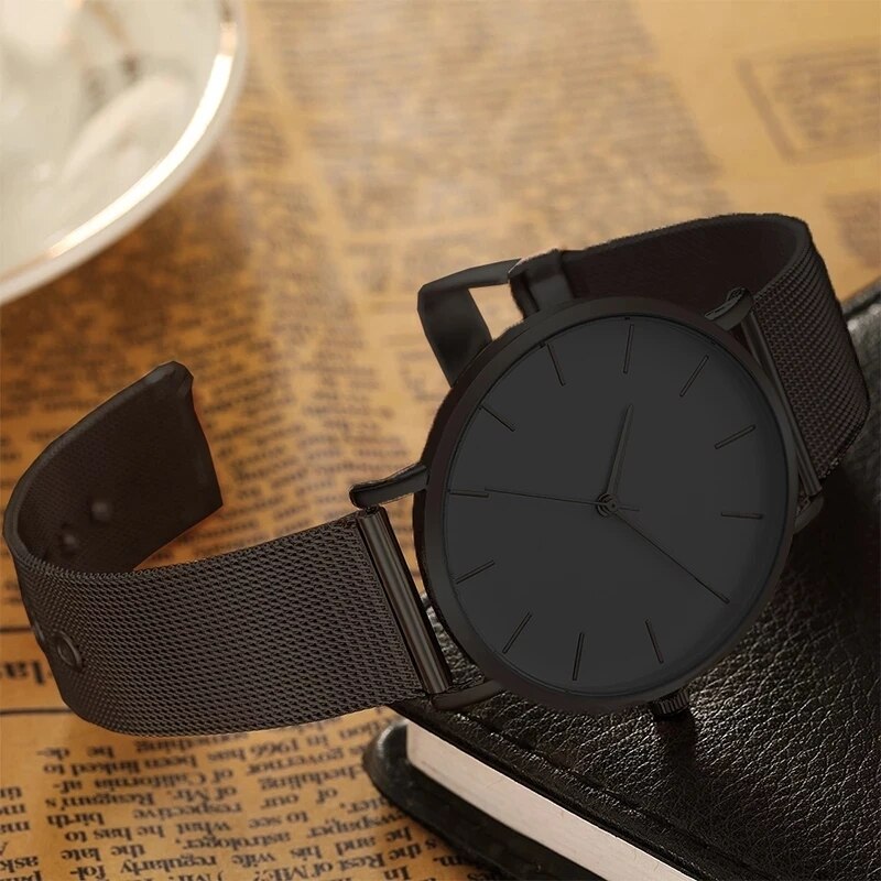 Men’s Minimalist Quartz Mesh Bracelet Watch – Sleek Everyday Timepiece for Smart Casual Wear