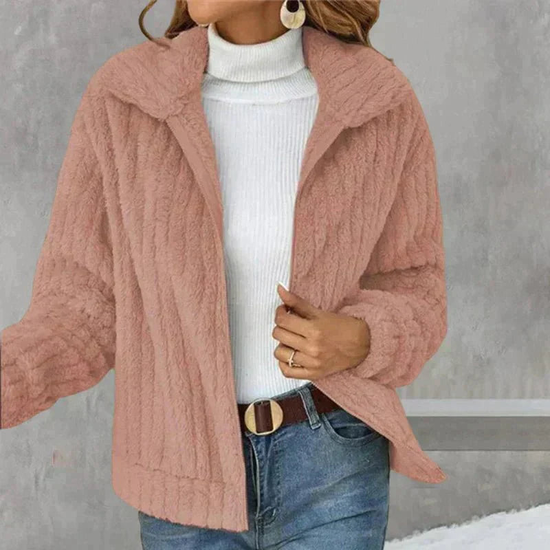 Women’s Plush Fleece Collared Jacket – Soft Textured Winter Layer for Relaxed Everyday Cold-Weather Wear