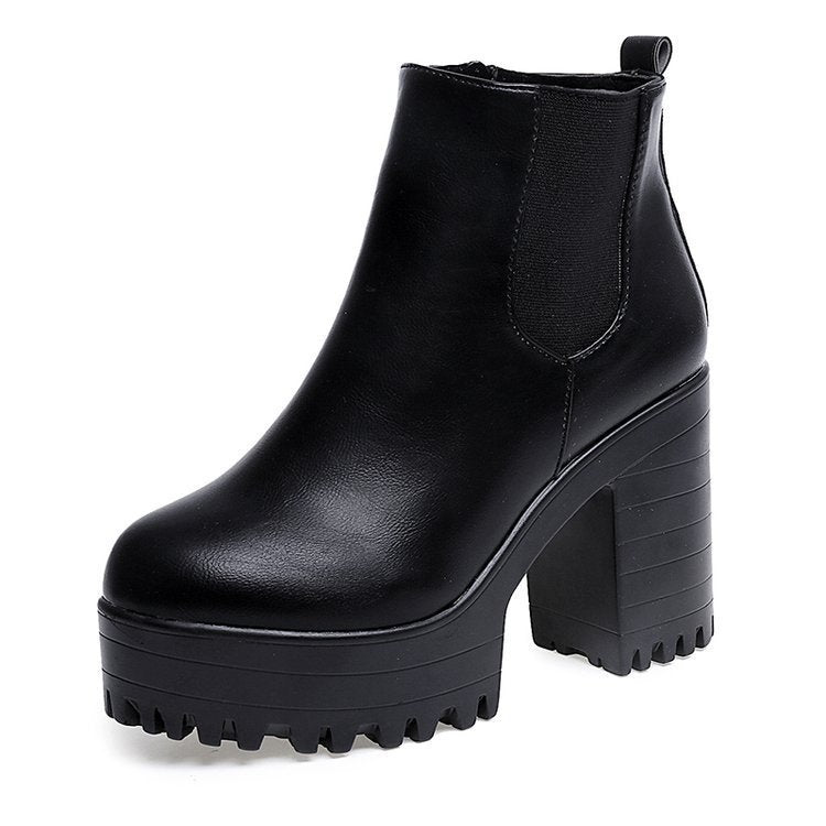 Women's Chunky Chelsea Boots - Platform Lug Sole Pull-On Ankle Boot - original product image 2
