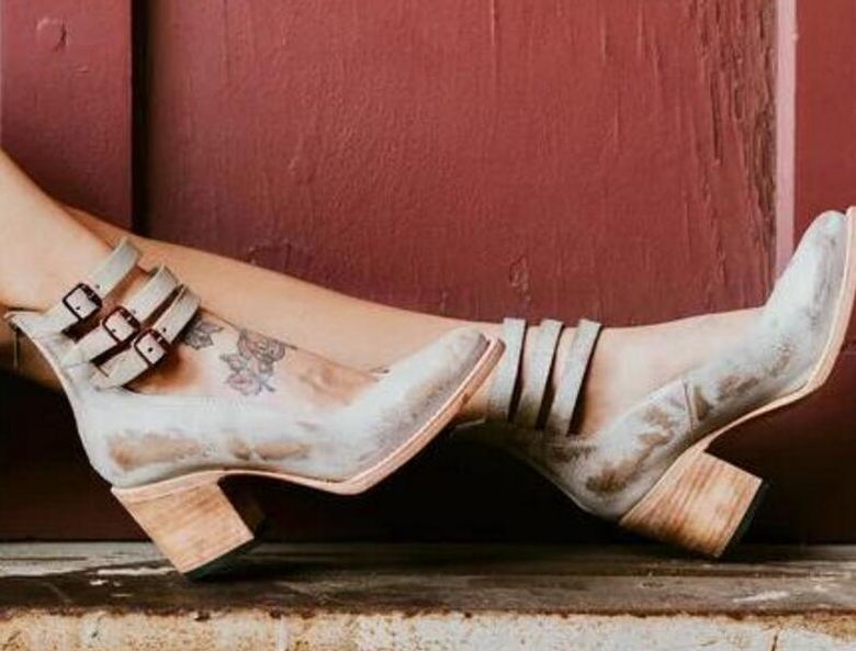Women's Buckle Chunky Chelsea Boots