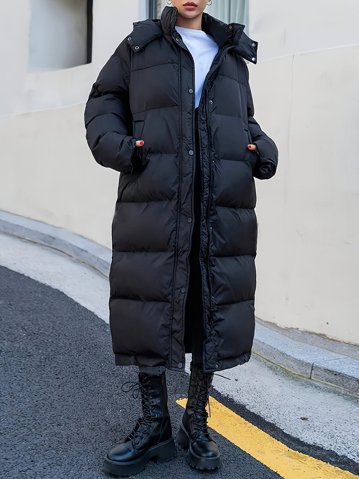 Women’s Full-Length Hooded Puffer Coat – Oversized Insulated Winter Outerwear for Maximum Cold-Weather Coverage
