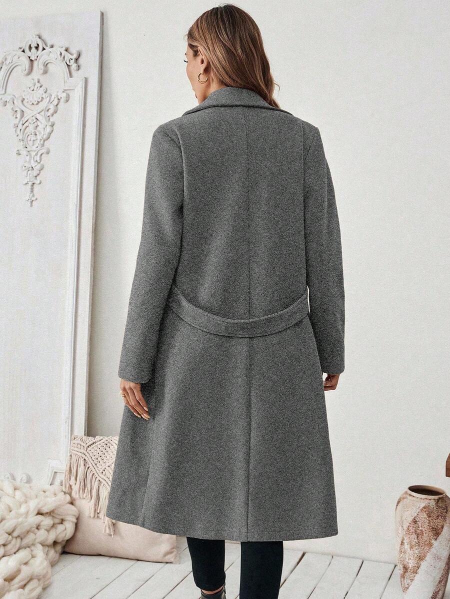 Women’s Classic Coat – Notch Lapel with Flap Pockets