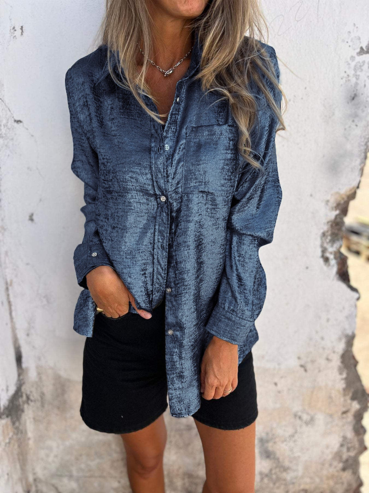 Women’s Metallic Button-Up Shirt – Relaxed Statement Layer for Day-to-Night Wear