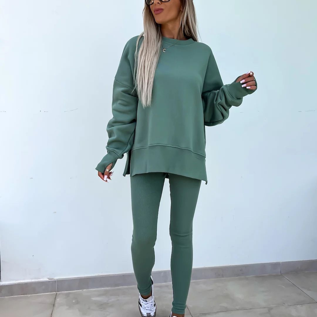 Women’s Oversized Sweatshirt and Leggings Set – Relaxed Two-Piece Outfit for Casual Days