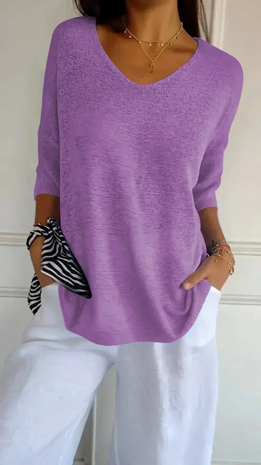 Women’s Relaxed V-Neck Knit Top – Lightweight Longline Layer for Everyday Styling