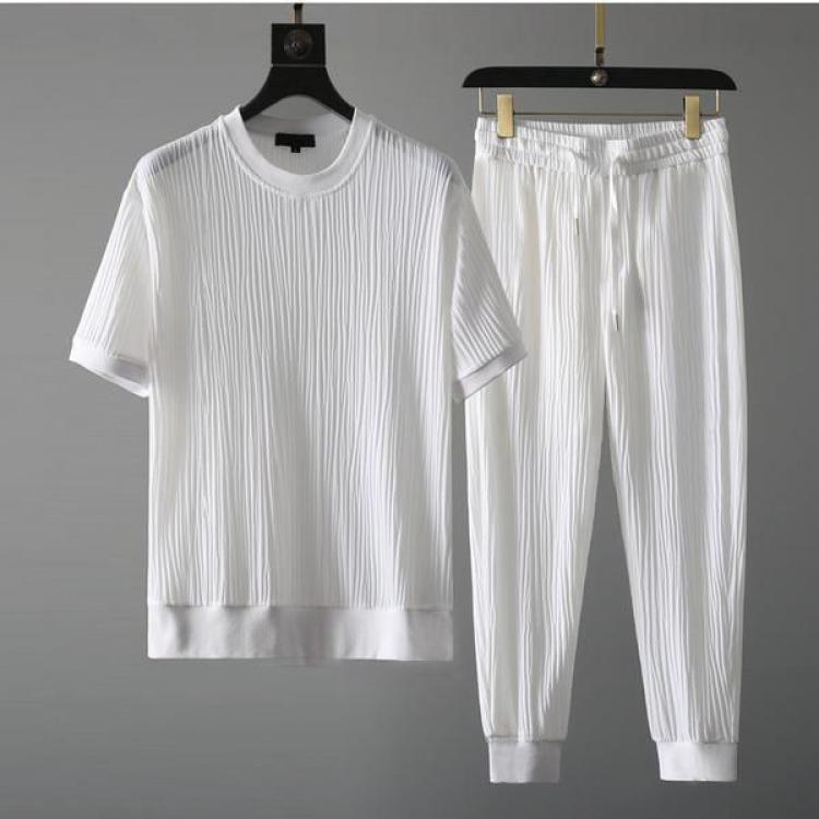 Men’s Pleated Two-Piece T-Shirt Set – Textured Crew-Neck Top with Relaxed Jogger Trousers