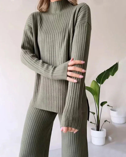 Women’s Split-Hem Ribbed Lounge Set – High-Neck Knit Top with Wide-Leg Trousers for Relaxed Daily Wear