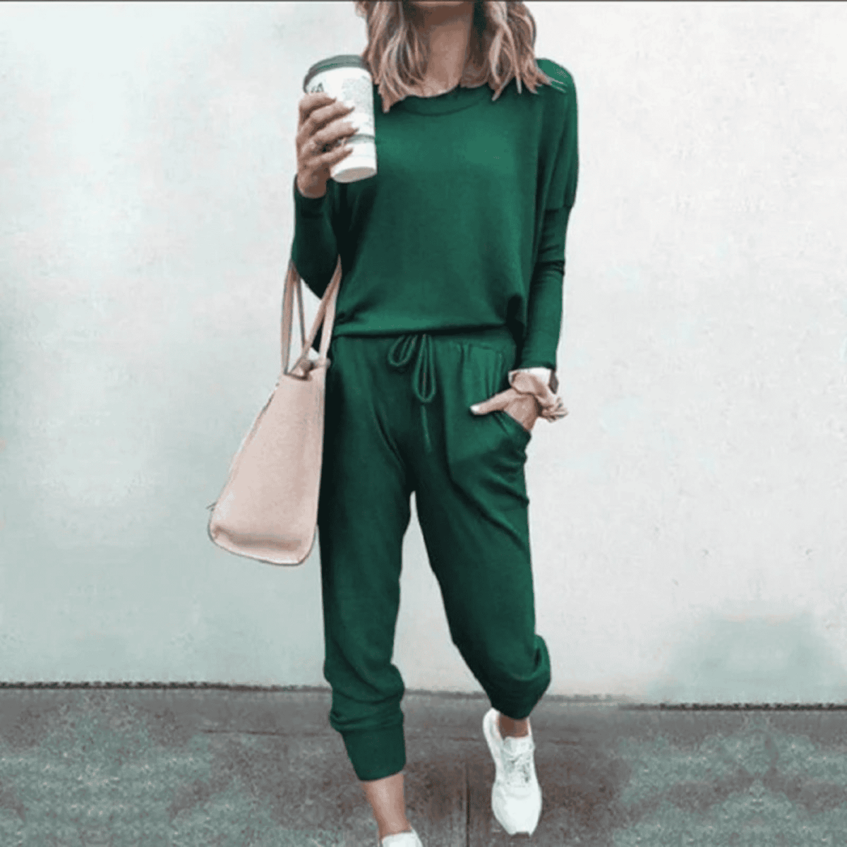 Women’s Relaxed Long-Sleeve Top and Jogger Set – Soft Two-Piece Casual Outfit