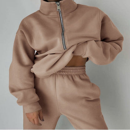 Women’s Half-Zip Sweatshirt and Jogger Set – Relaxed Two-Piece Sporty Style