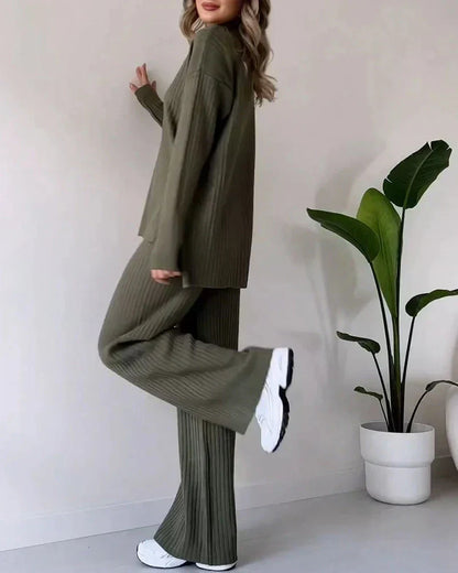 Women’s Split-Hem Ribbed Lounge Set – High-Neck Knit Top with Wide-Leg Trousers for Relaxed Daily Wear