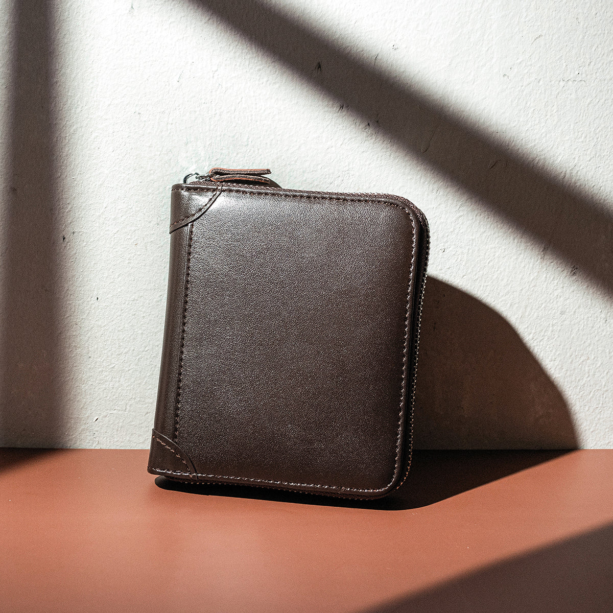 Men’s Genuine Leather RFID Wallet – Large-Capacity Zip-Around Card Organiser with Photo Pockets