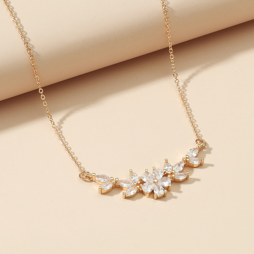Women’s Zirconia Floral Pendant Necklace – Delicate Silver-Tone Crystal Flower Chain for Everyday and Occasion Wear