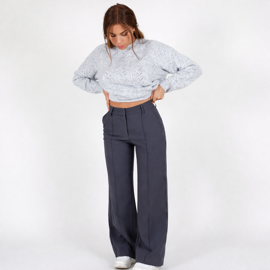 Women’s High-Waisted Straight-Leg Trousers – Tailored Pants with Front Pleats and Side Pockets
