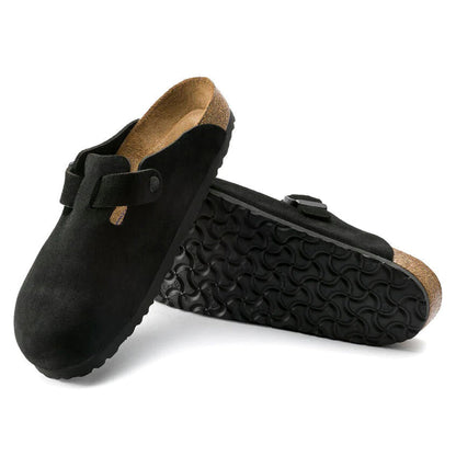 Men’s Adjustable Suede Clogs – Closed-Toe Slip-On Design with Contoured Footbed and Buckle Strap