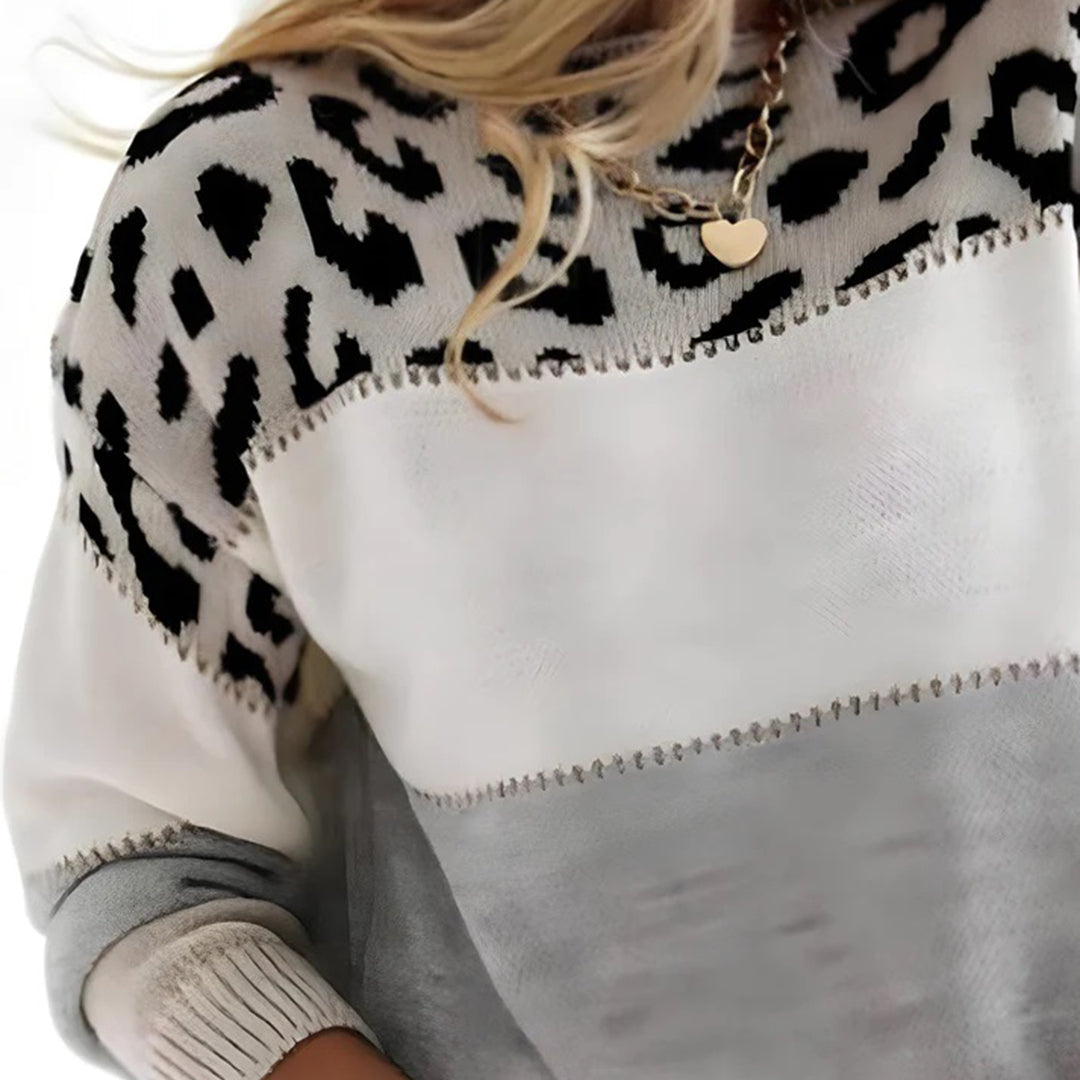 Women’s Leopard Panel Knit Sweater – Relaxed Crew-Neck Pullover for Stylish Everyday Layering