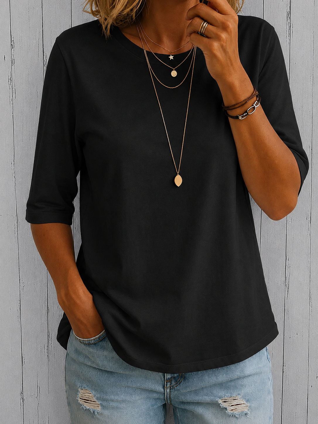 Women’s T-Shirt – Relaxed Round-Neck Tee with Three-Quarter Sleeves