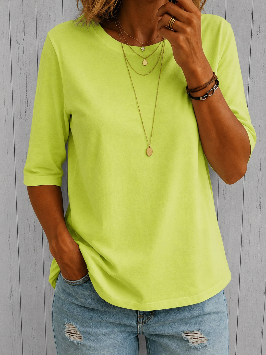 Women’s T-Shirt – Relaxed Round-Neck Tee with Three-Quarter Sleeves