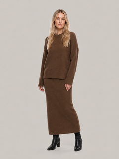 Women’s Ribbed Knit Two-Piece Set – Relaxed Crew-Neck Sweater with Fitted Maxi Skirt for Autumn Wear