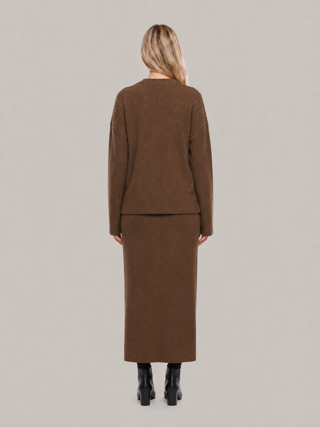 Women’s Ribbed Knit Two-Piece Set – Relaxed Crew-Neck Sweater with Fitted Maxi Skirt for Autumn Wear