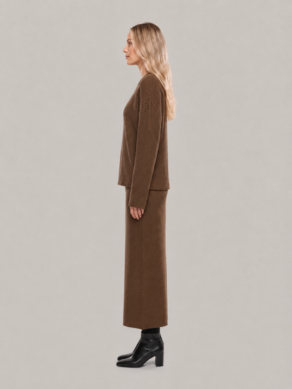 Women’s Ribbed Knit Two-Piece Set – Relaxed Crew-Neck Sweater with Fitted Maxi Skirt for Autumn Wear