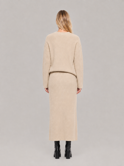 Women’s Ribbed Knit Two-Piece Set – Relaxed Crew-Neck Sweater with Fitted Maxi Skirt for Autumn Wear