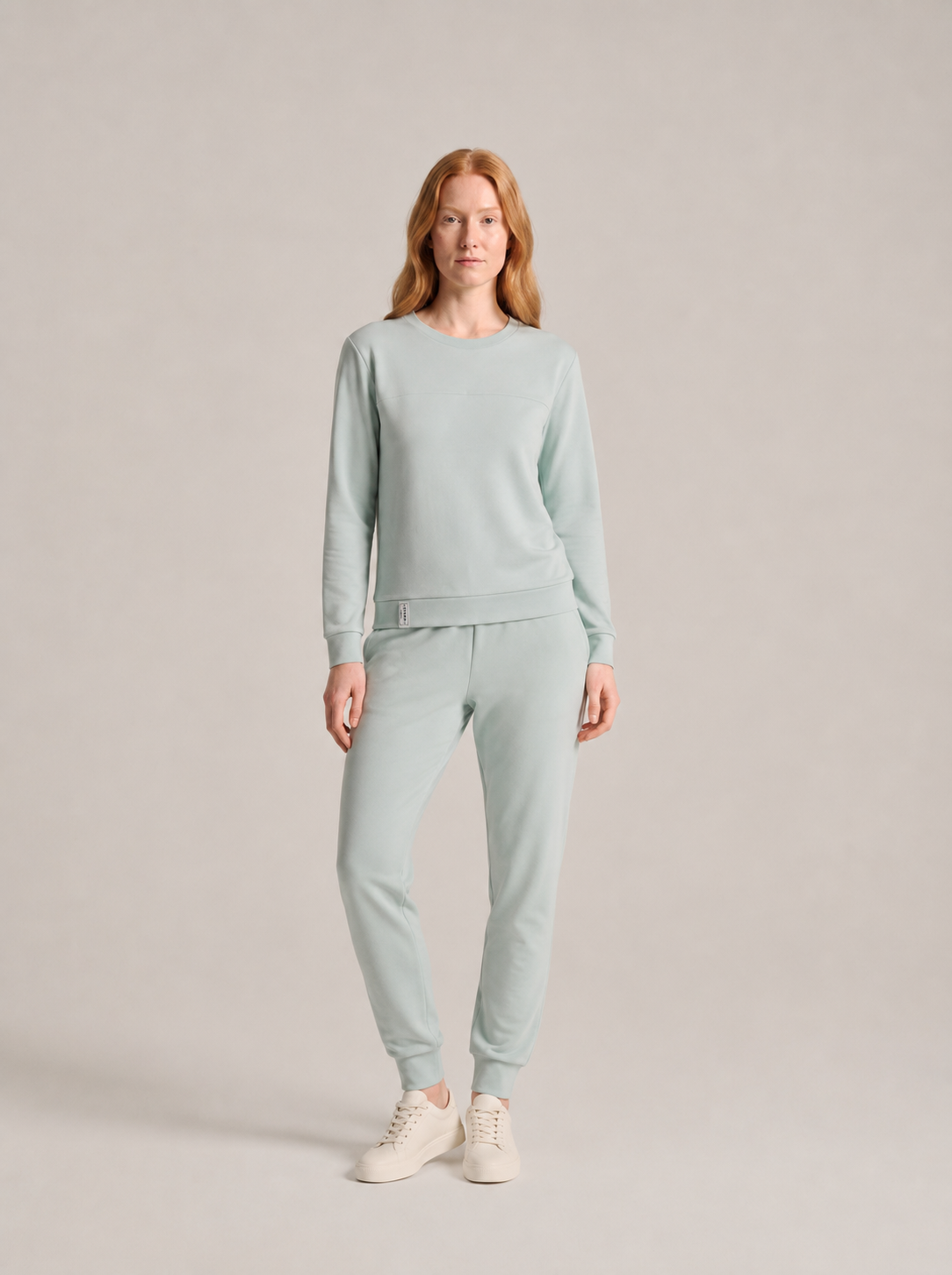 Women’s Thermal Lounge Set – Long-Sleeve Sweatshirt with Fleece-Lined Joggers for Cold-Weather Layering and Home Wear