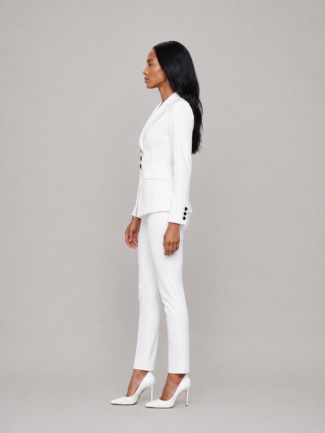 Women’s Tailored Trouser Suit – Fitted Blazer with Contrast Buttons and Straight-Leg Trousers for Business and Occasion Wear