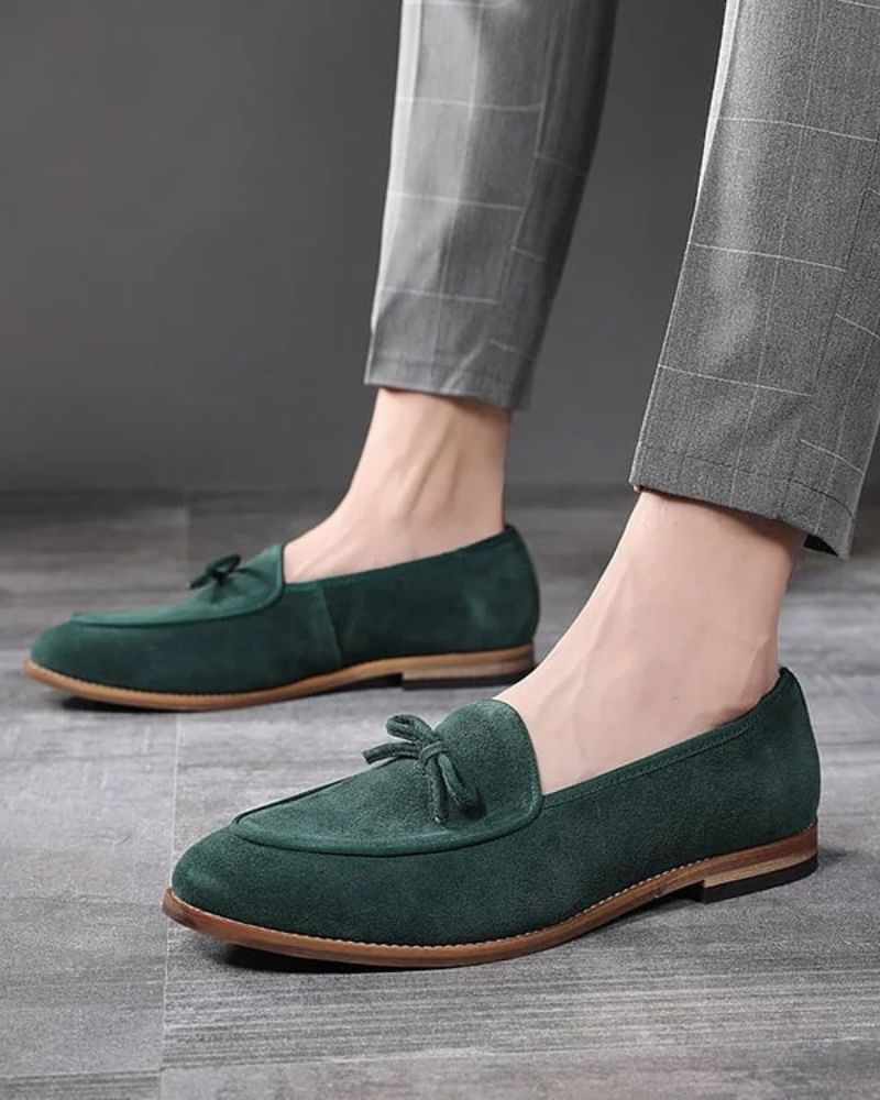Men’s Suede Loafers – Bow-Detail Slip-On Shoes with Refined Low-Heel Dress Silhouette