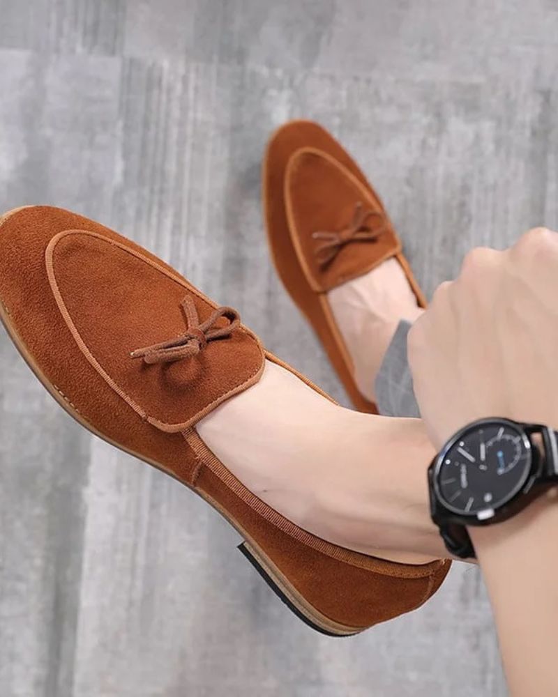 Men’s Suede Loafers – Bow-Detail Slip-On Shoes with Refined Low-Heel Dress Silhouette