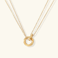 Women’s Double Ring Pendant Necklace – Gold-Plated Stainless Steel Chain with Interlocking Circle Detail for Everyday Wear