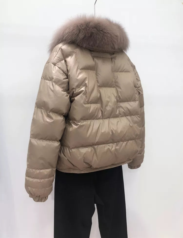 Women’s Plush-Collar Puffer Jacket – Relaxed Insulated Layer for Elegant Winter Wear