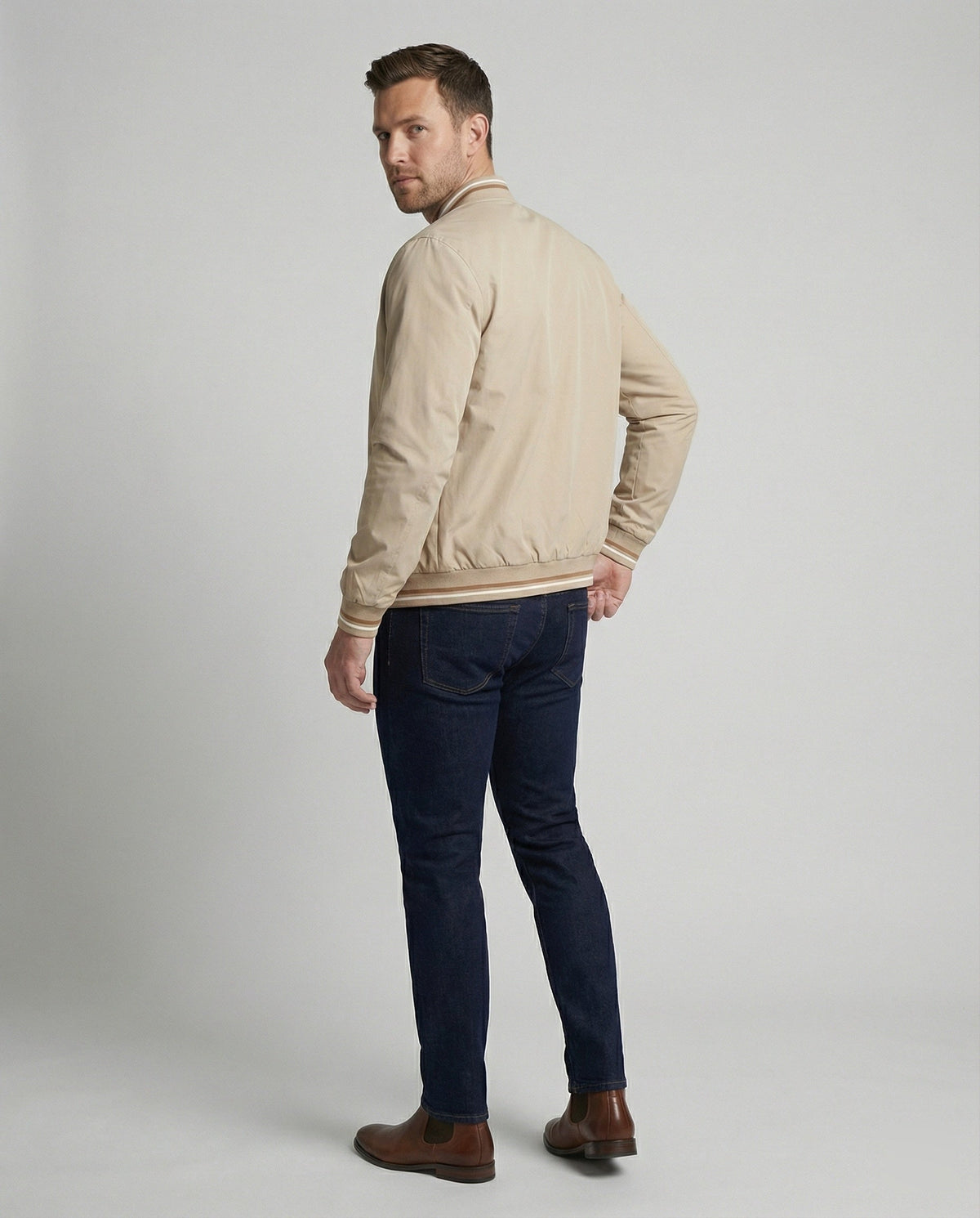 Men’s Water-Resistant Nylon Bomber Jacket – Lightweight Breathable Layer for Smart Casual Wear