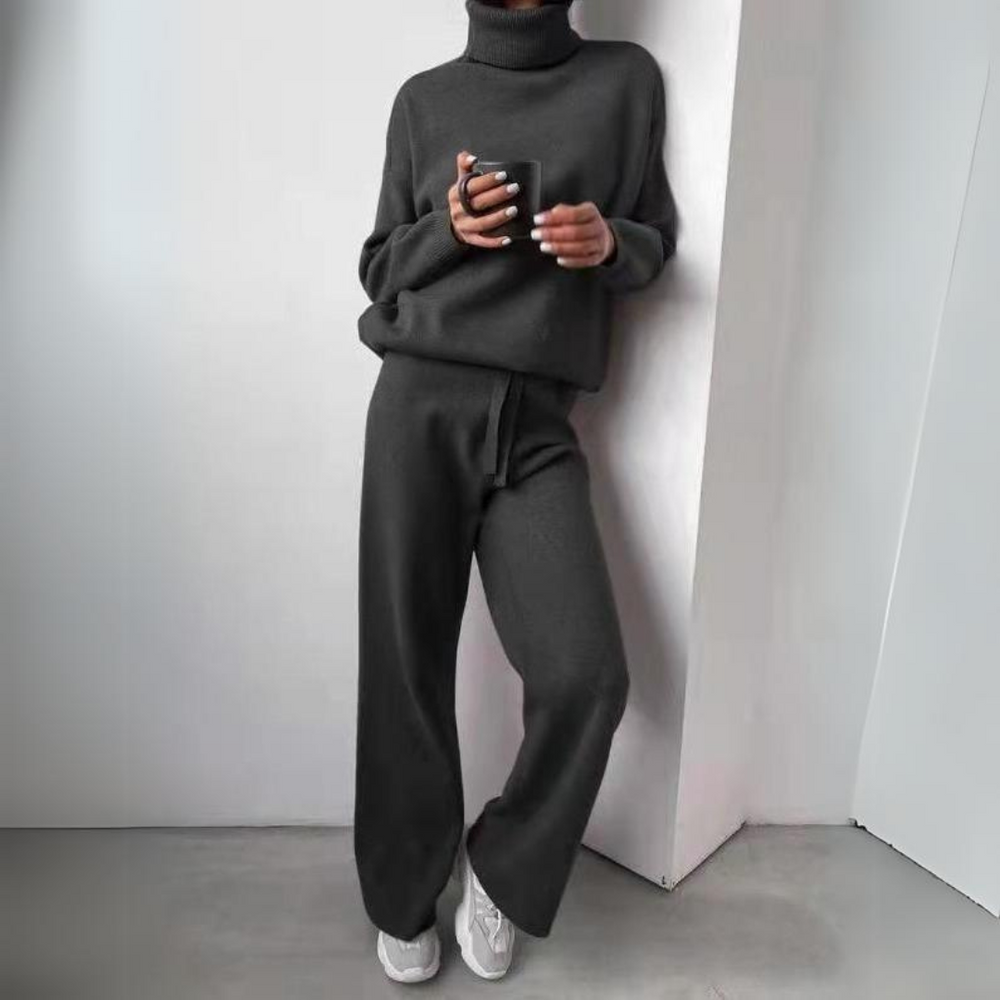 Women’s Relaxed Turtleneck Knit Set – Soft Pullover and Drawstring Wide-Leg Trousers for Autumn and Winter