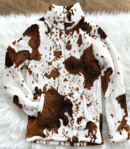 Women’s Cow-Print Sherpa Quarter-Zip Sweatshirt – Cosy Fleece Pullover for Cooler Days