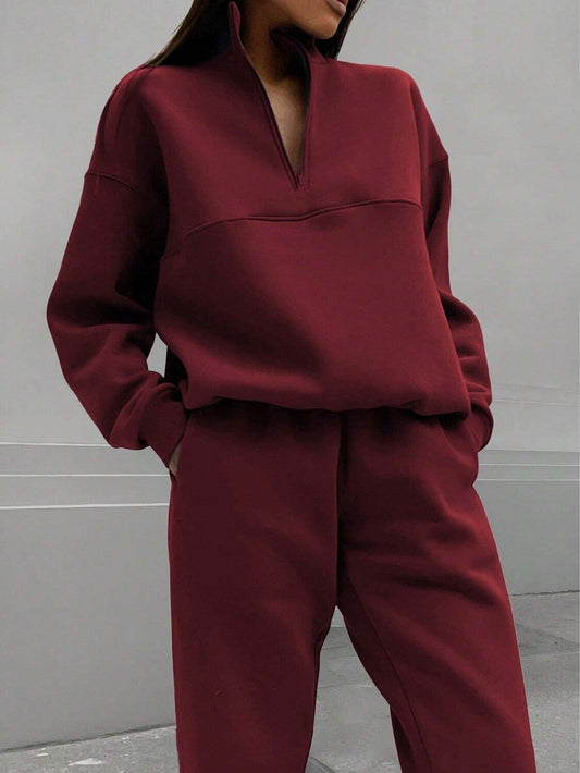 Women’s Half-Zip Sweatshirt Set – Oversized Pullover with Relaxed Joggers