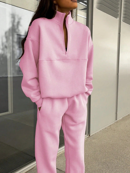 Women’s Half-Zip Sweatshirt Set – Oversized Pullover with Relaxed Joggers